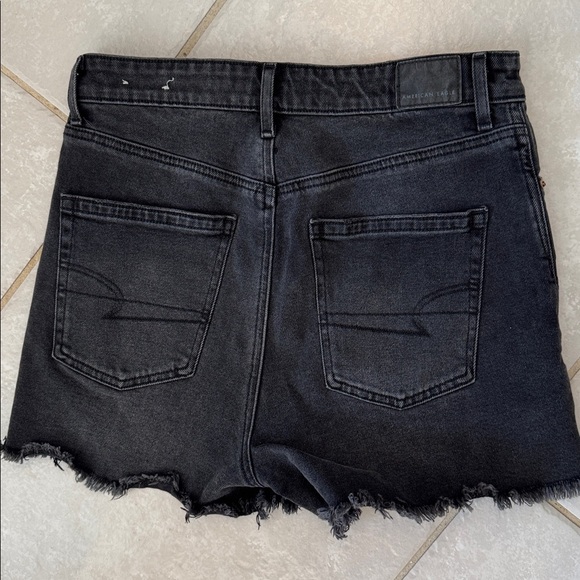EUC American Eagle Outfitters off Black Stretch Frayed Leg Denim Shorts Size 4 - Picture 5 of 9